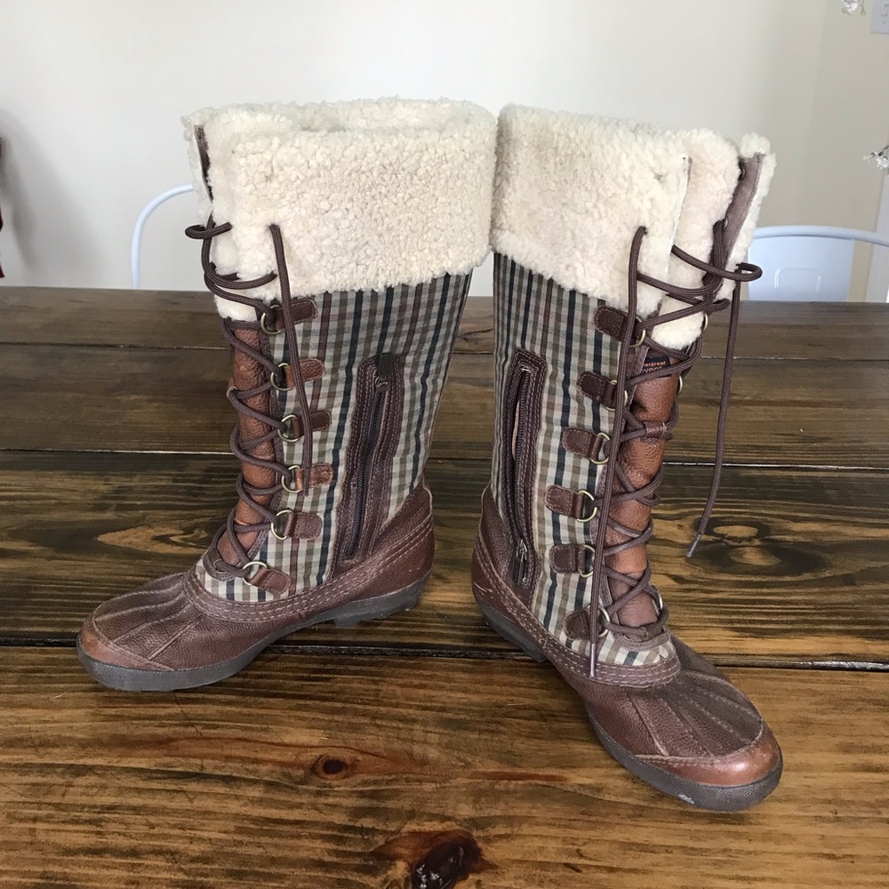 7.5 women’s Sherpa lined Ugg boots - Picture 5 of 8